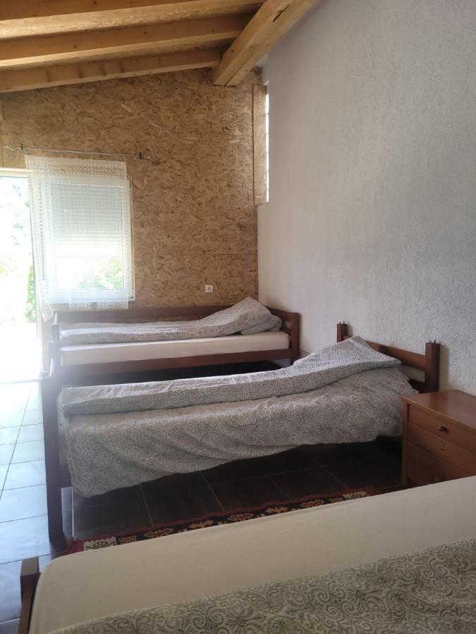 Lola Guest House Vuthaj المظهر الخارجي الصورة