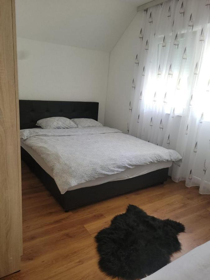 Lola Guest House Vuthaj المظهر الخارجي الصورة
