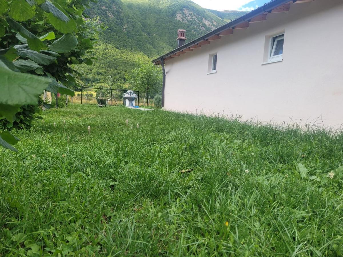 Lola Guest House Vuthaj المظهر الخارجي الصورة