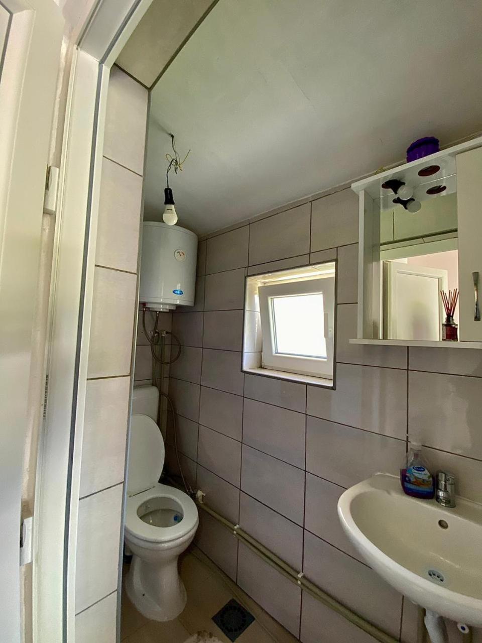 Lola Guest House Vuthaj المظهر الخارجي الصورة
